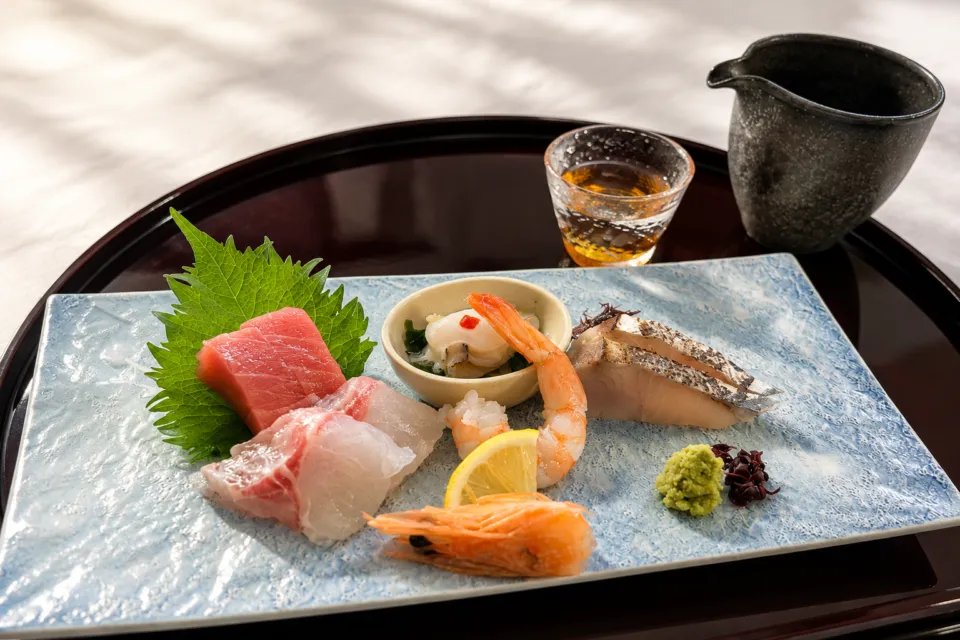 小松館 好風亭の刺身と海老の盛り合わせ