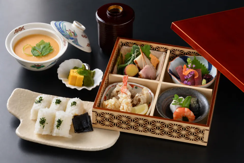 京料理 辰巳屋の京弁当