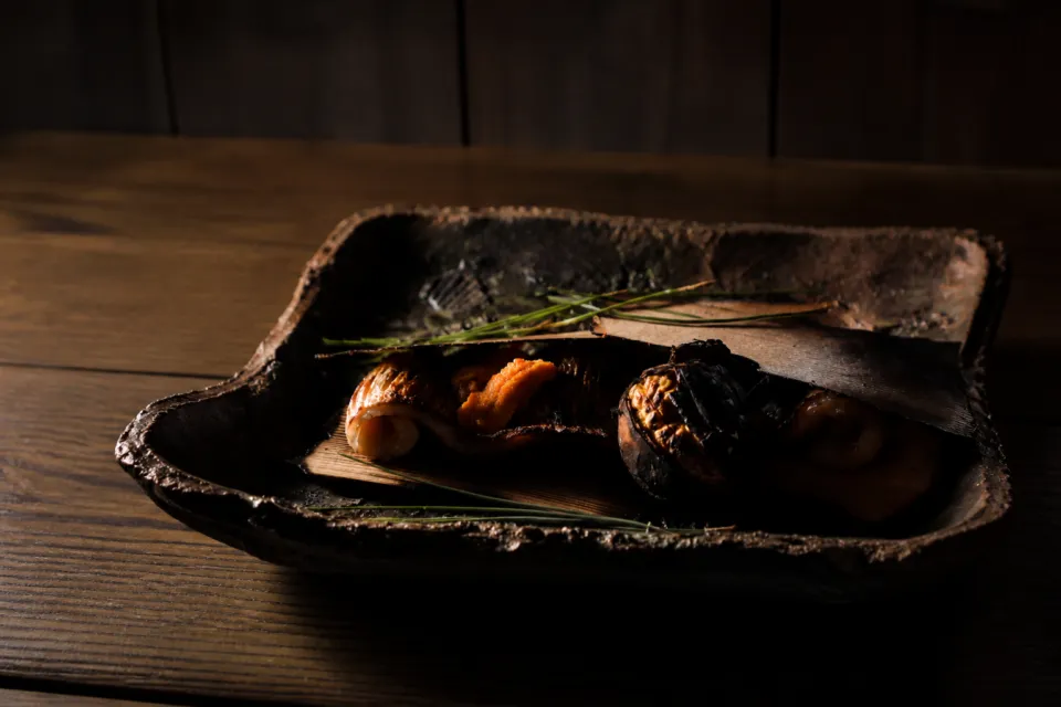 京都和久傳の雲丹と焼き物を盛った会席料理