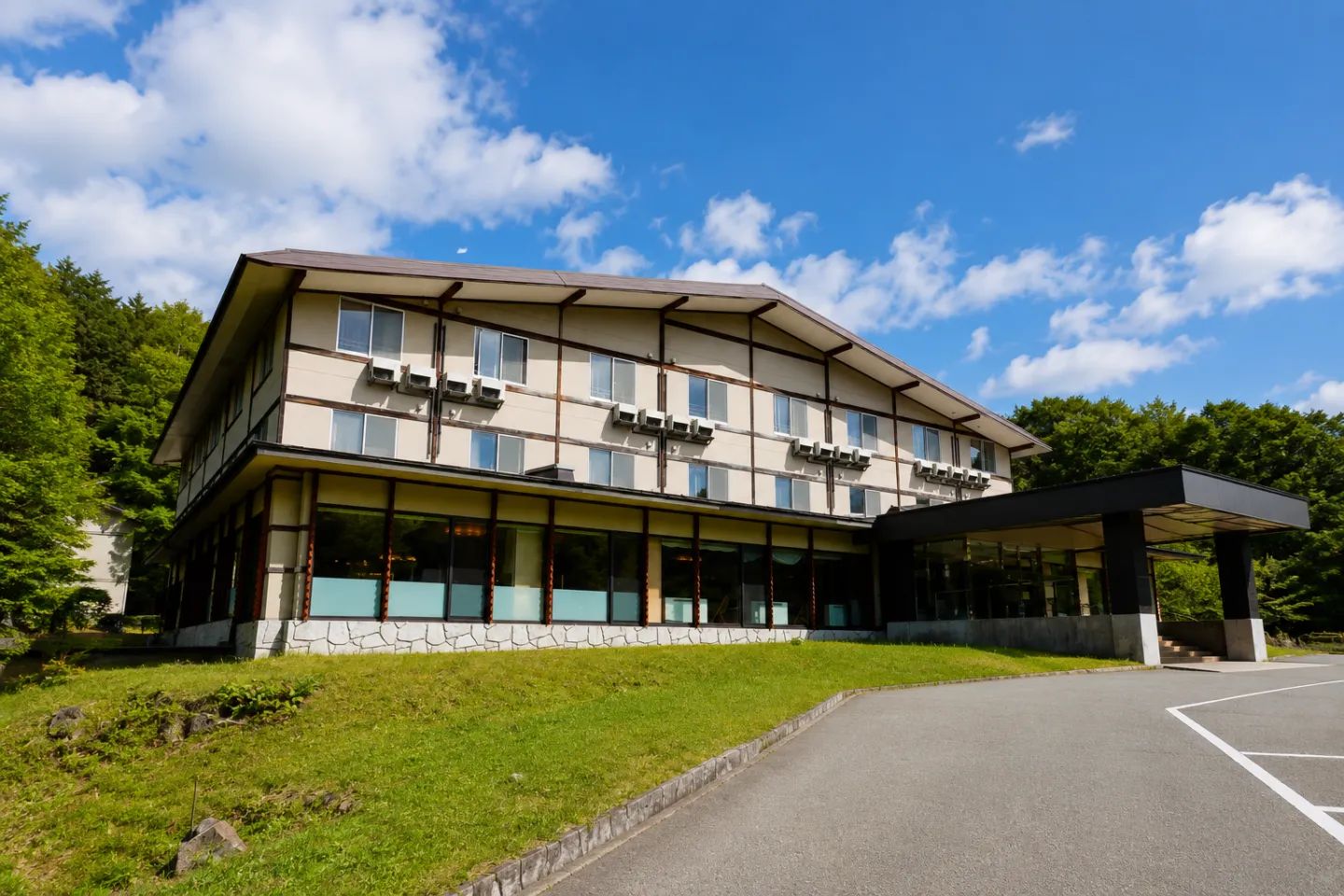 休暇村乳頭温泉郷の建物外観