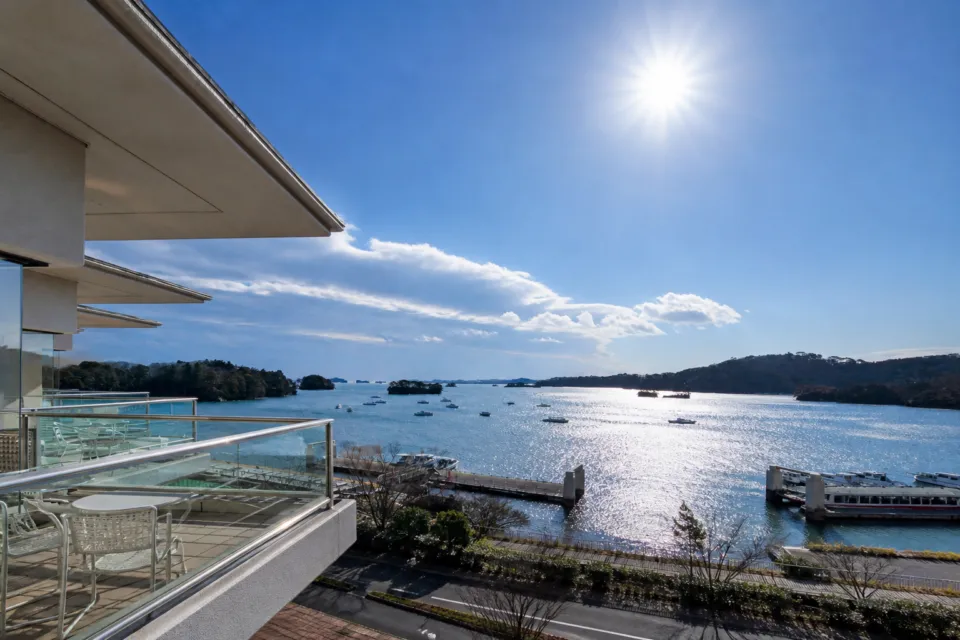 松島センチュリーホテルの客室から望む松島湾