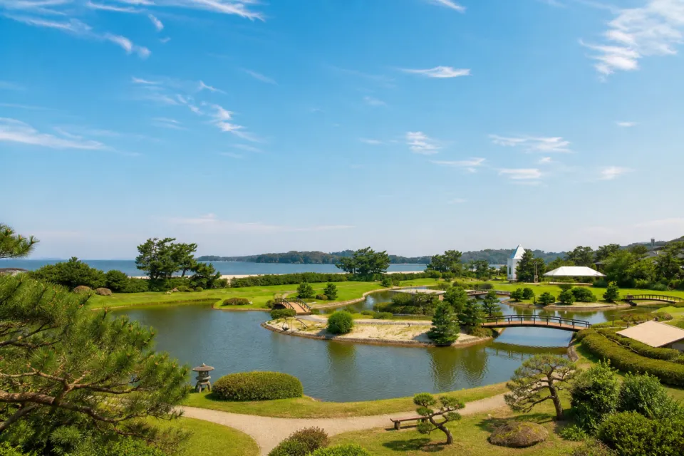 松島一の坊の水上庭園から松島湾を望む景色