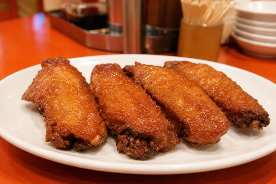 味仙 今池本店の秘伝のたれが絡む手羽先