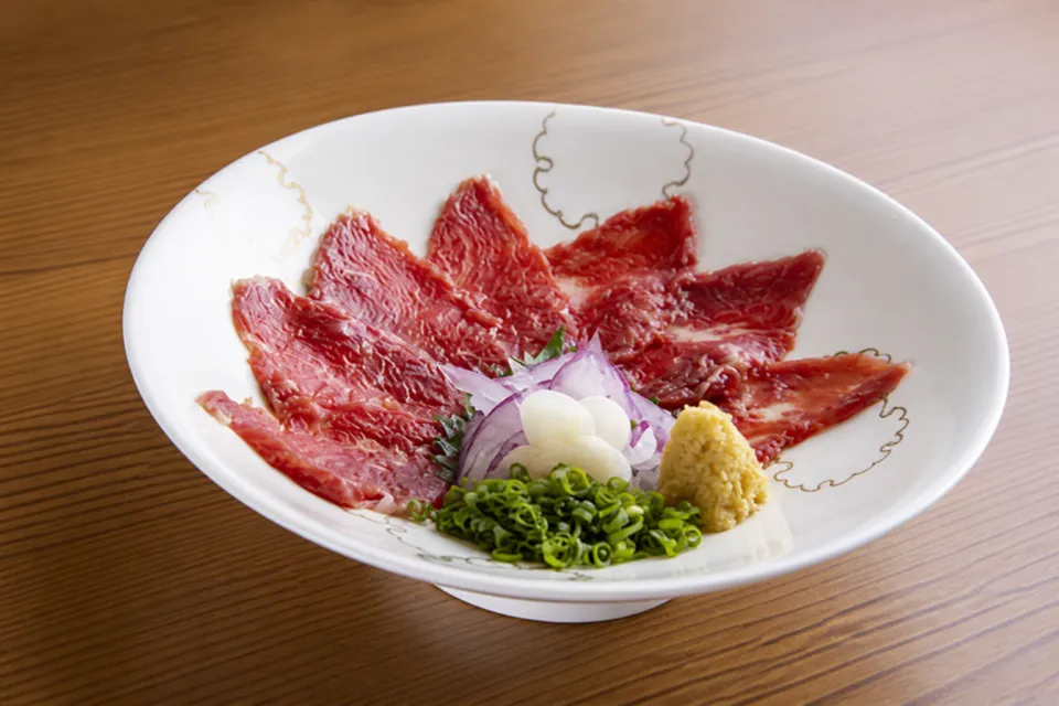 博多もつ鍋 前田屋 総本店の本場熊本直送馬刺し