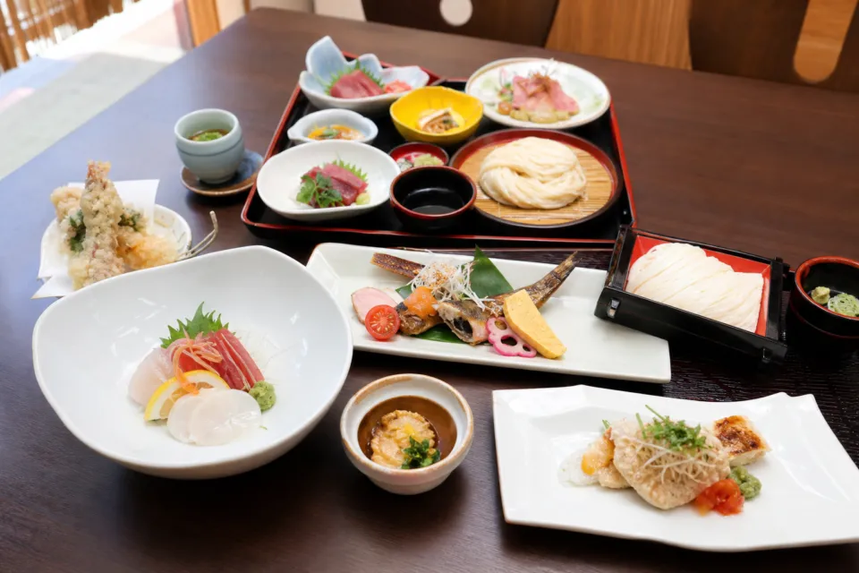 無限堂 秋田駅前店の郷土料理コース