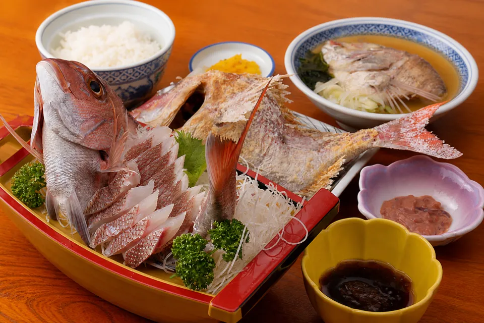 なまはげ御殿(ニュー畠兼)の真鯛御膳