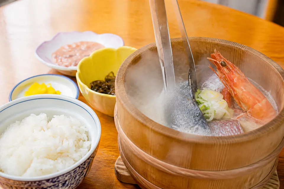 なまはげ御殿（ニュー畠兼）の石焼御膳