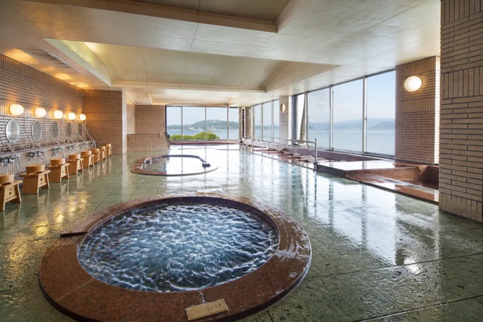 鳴門グランドホテル海月の展望大浴場