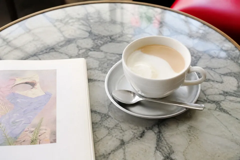 NASU SHOZO CAFEのラテと読書のひととき