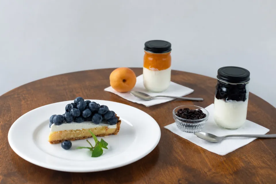 NASU SHOZO CAFEのブルーベリータルトとデザート