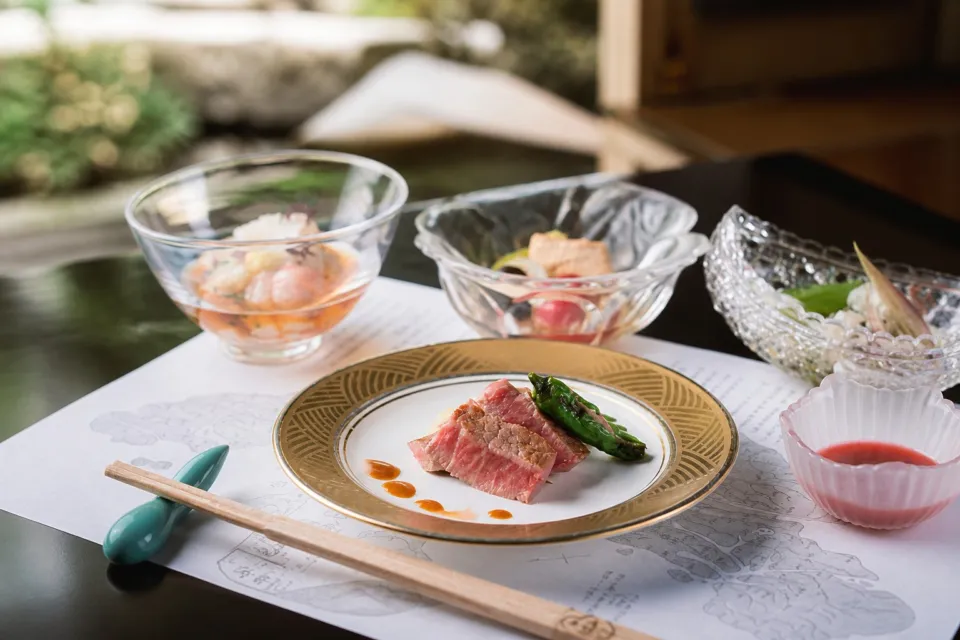 日本料理 行形亭の会席料理と牛肉料理