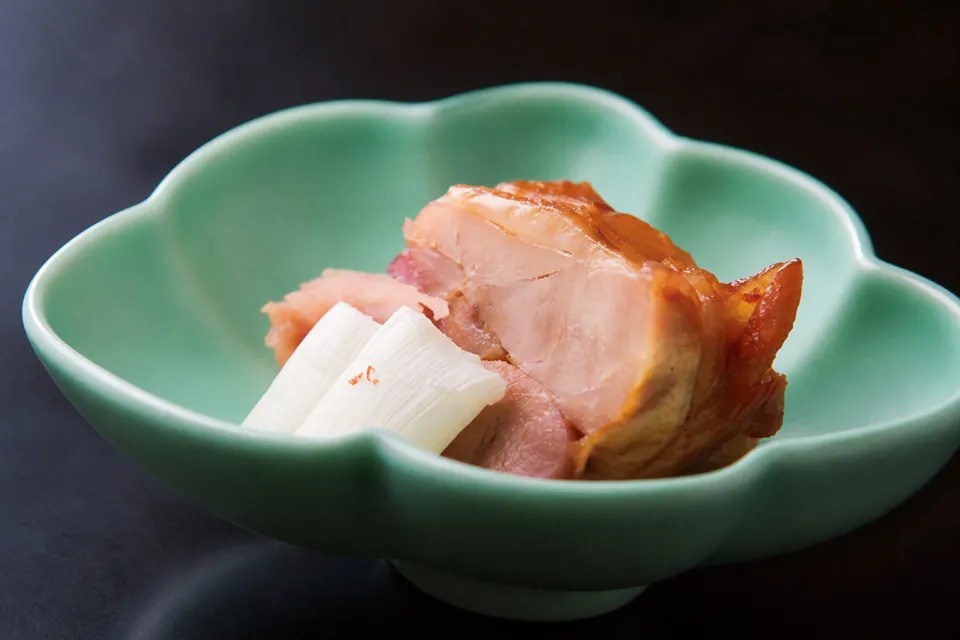 日本料理 行形亭の名物かしわの味噌漬け