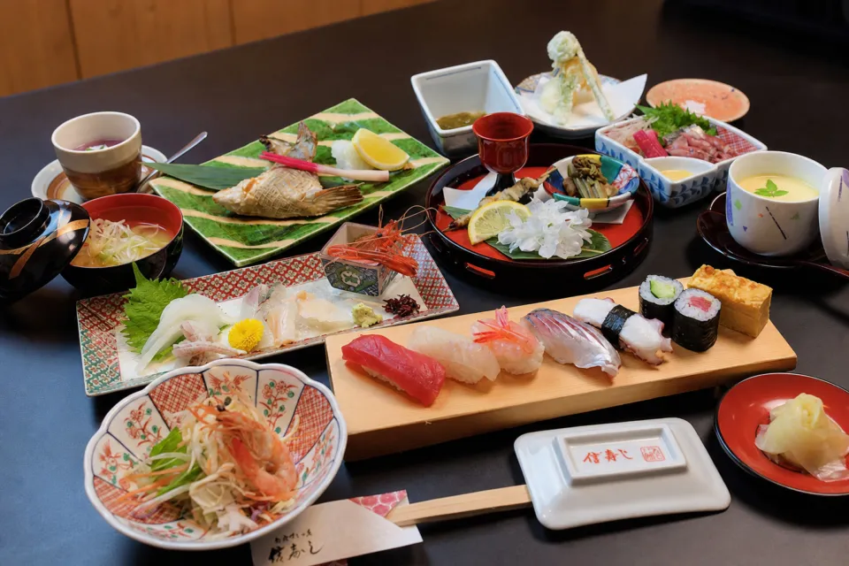 のぶ寿しの季節料理と握りの会席