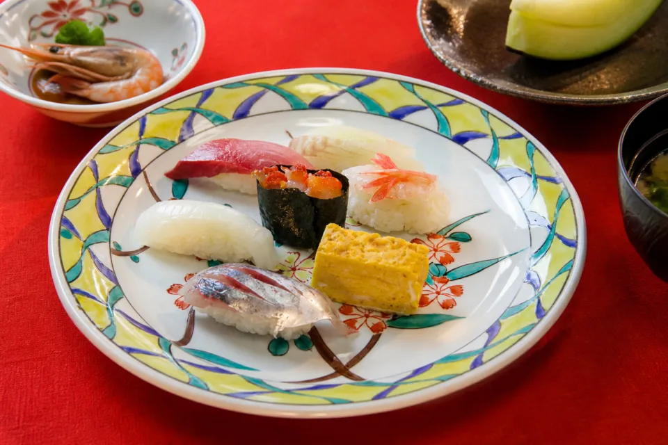 のぶ寿しのおまかせにぎり六貫