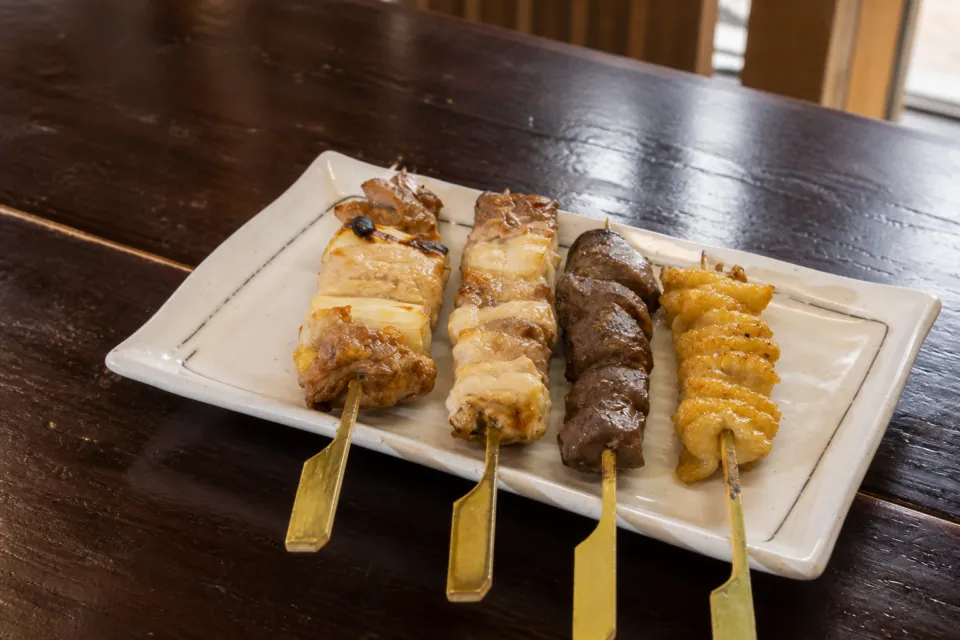 お食事処 桜の里の比内地鶏串焼き4本セット