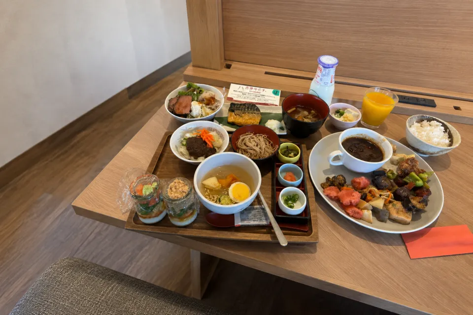 リッチモンドホテル盛岡駅前の郷土料理を含む朝食