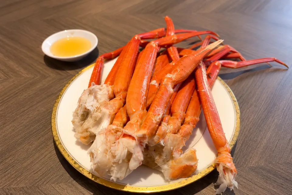 龍宮城スパ・ホテル三日月 富士見亭の茹で蟹料理