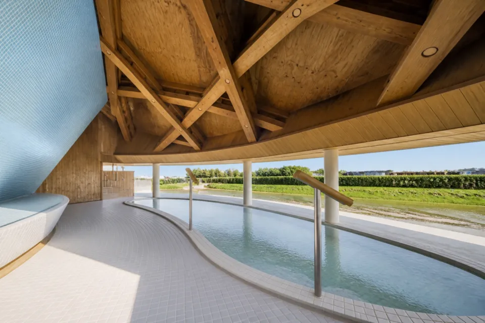 SHONAI HOTEL SUIDEN TERRASSEの田園を望む露天風呂