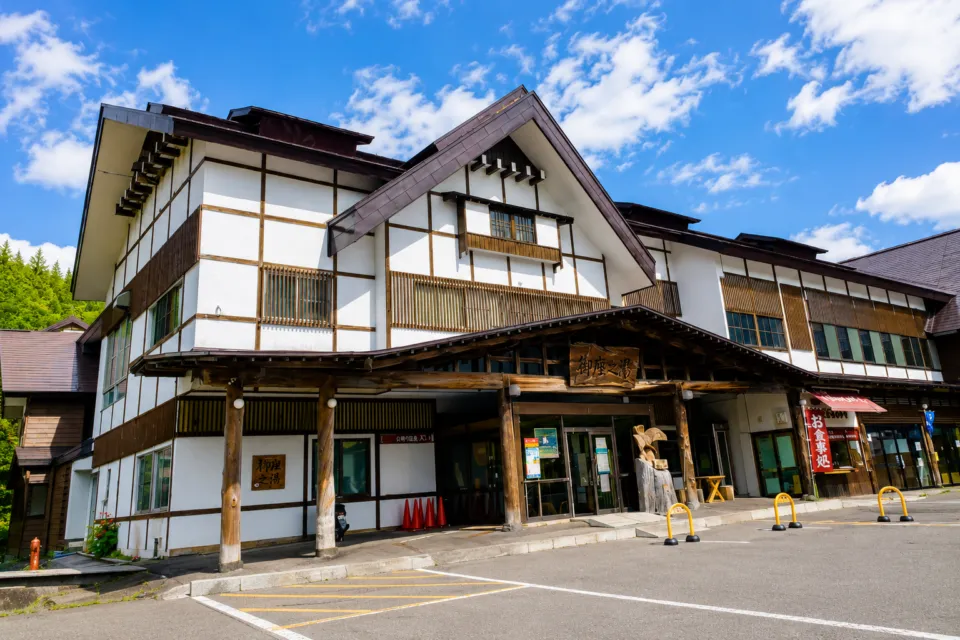 酸ヶ湯温泉旅館の正面玄関