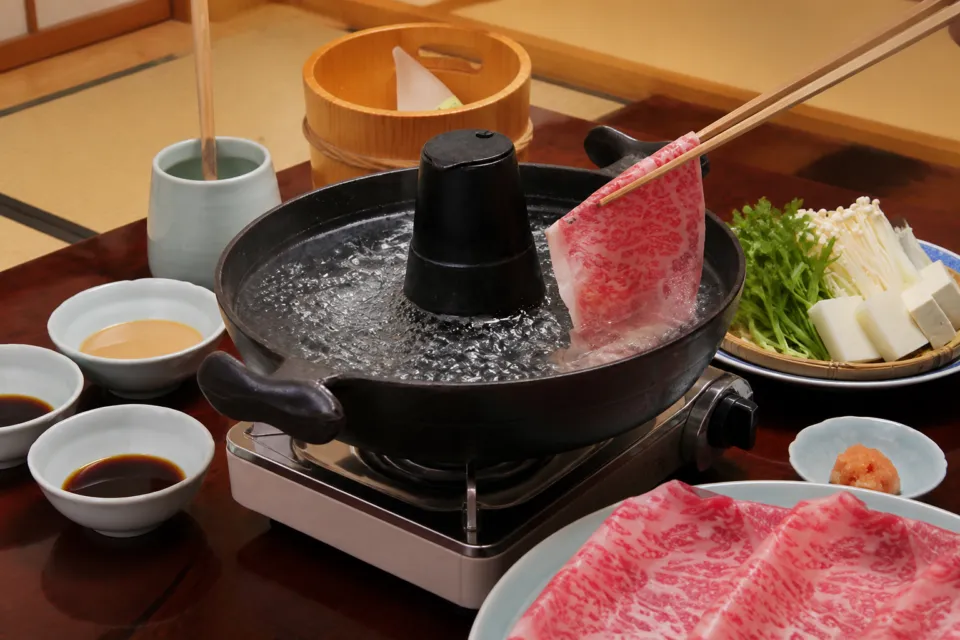 りんごで育った信州牛すき亭のしゃぶしゃぶ