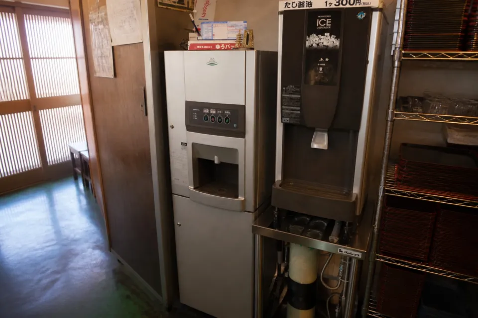 手打十段 うどんバカ一代の給茶・給水設備