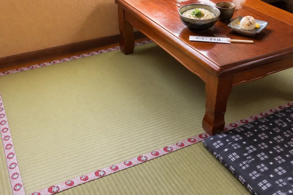 手打十段 うどんバカ一代の座敷席