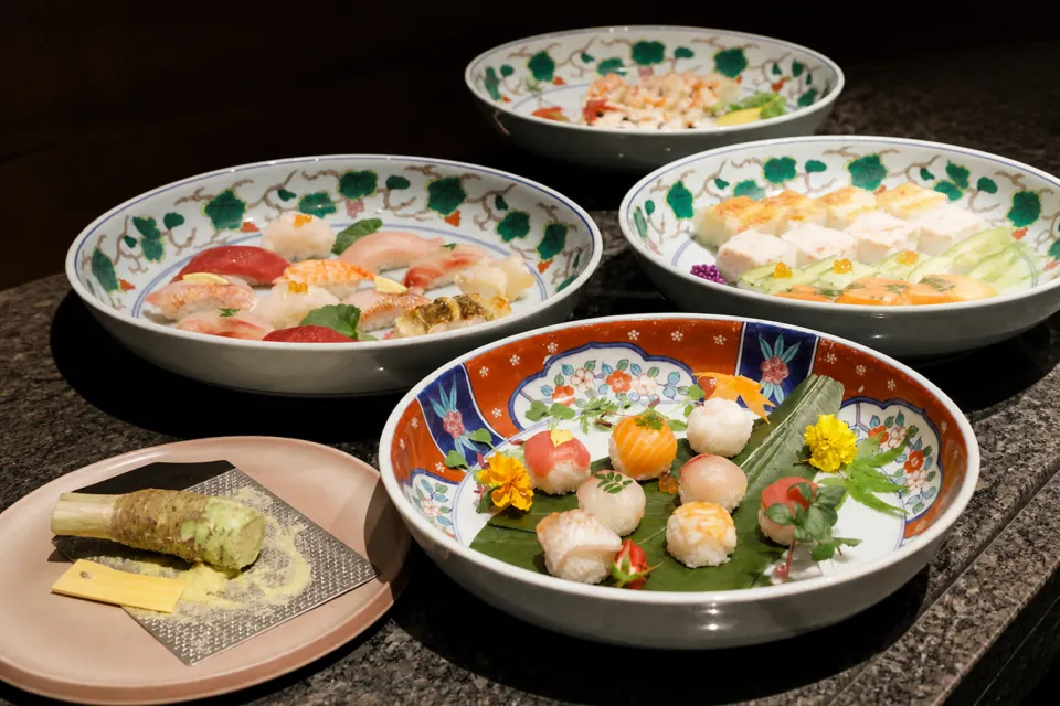 THE HOTEL SANRAKU KANAZAWAの朝食ブッフェの寿司