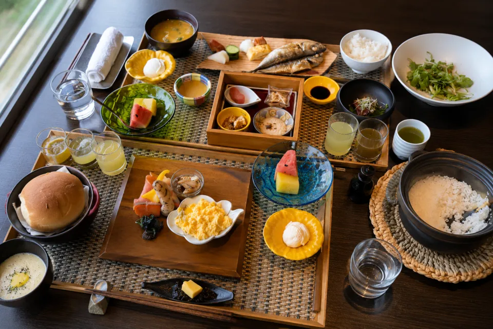 THE SHINRA 森羅の和洋料理を並べた朝食