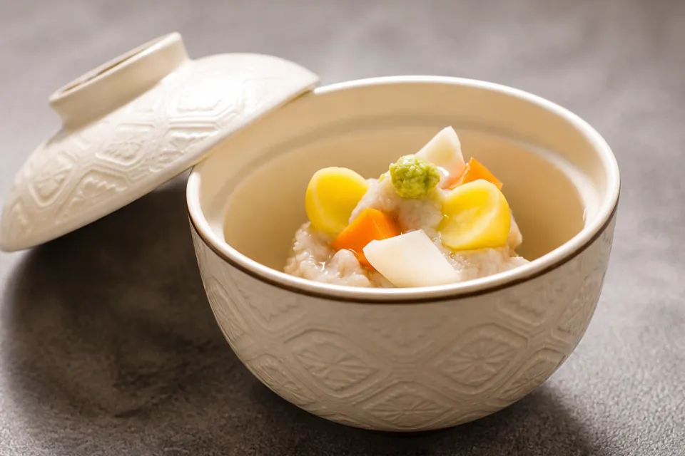 つば甚の郷土料理「蓮蒸し」