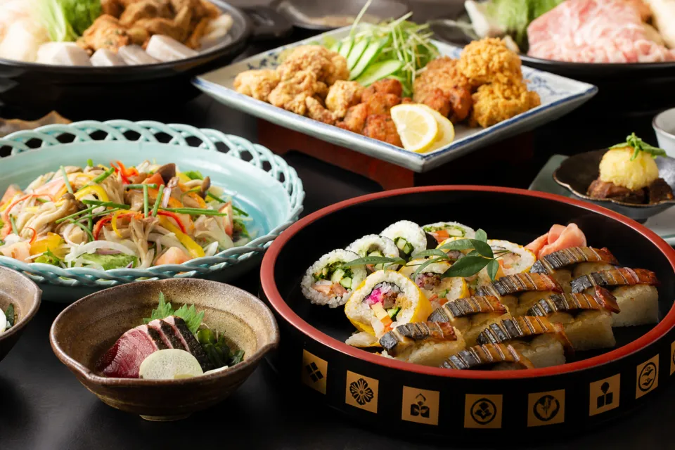 司 高知本店の土佐料理を取り合わせた卓上