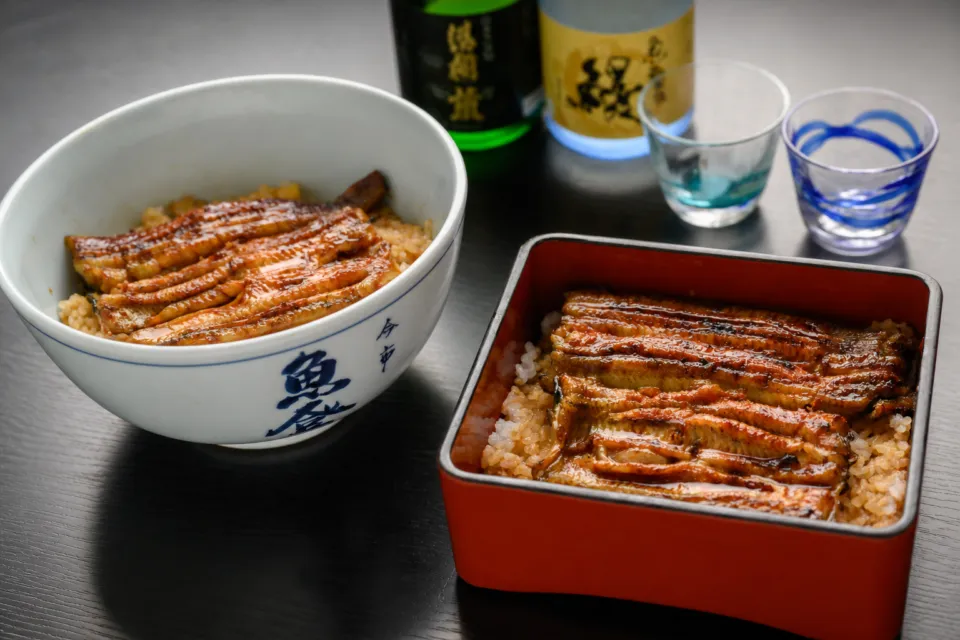魚登久のうな丼とうな重