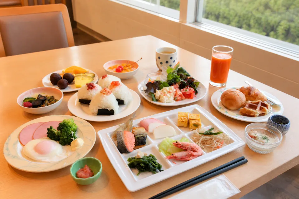 湯沢グランドホテルの和洋の朝食料理