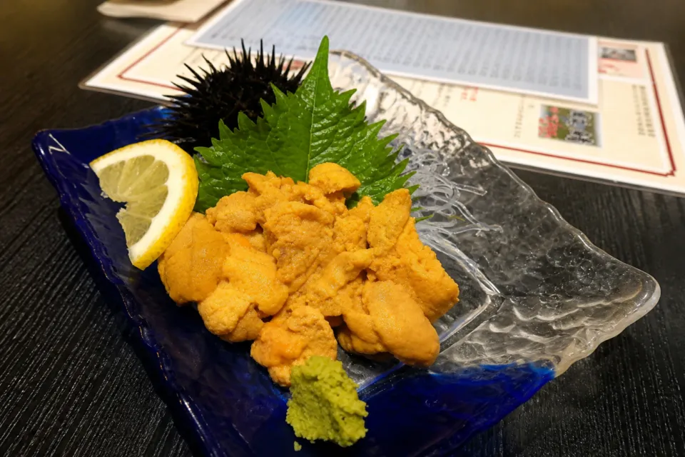 天草地魚料理 いけすやまもとの天草産うにの刺身