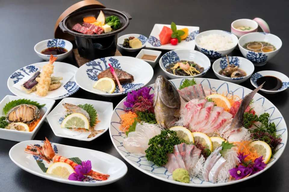 天草プリンスホテルの天草会席の料理例