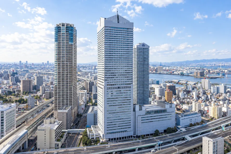 アートホテル大阪ベイタワーの外観