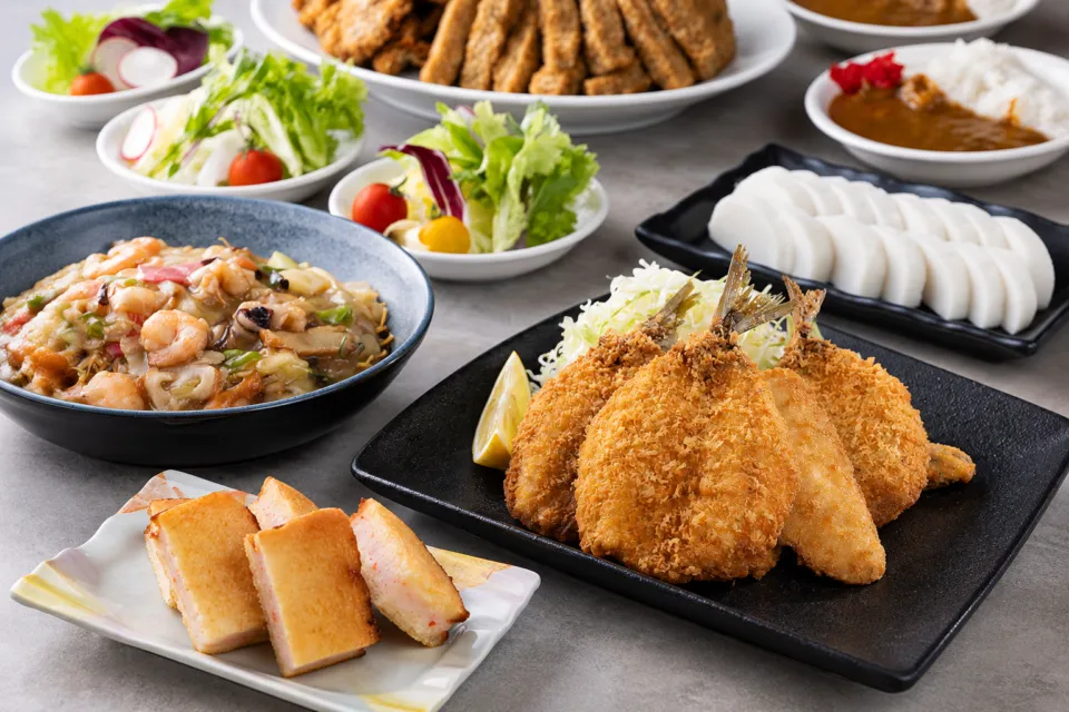 アートホテル佐世保セントラルの和洋の料理を盛り付けた朝食