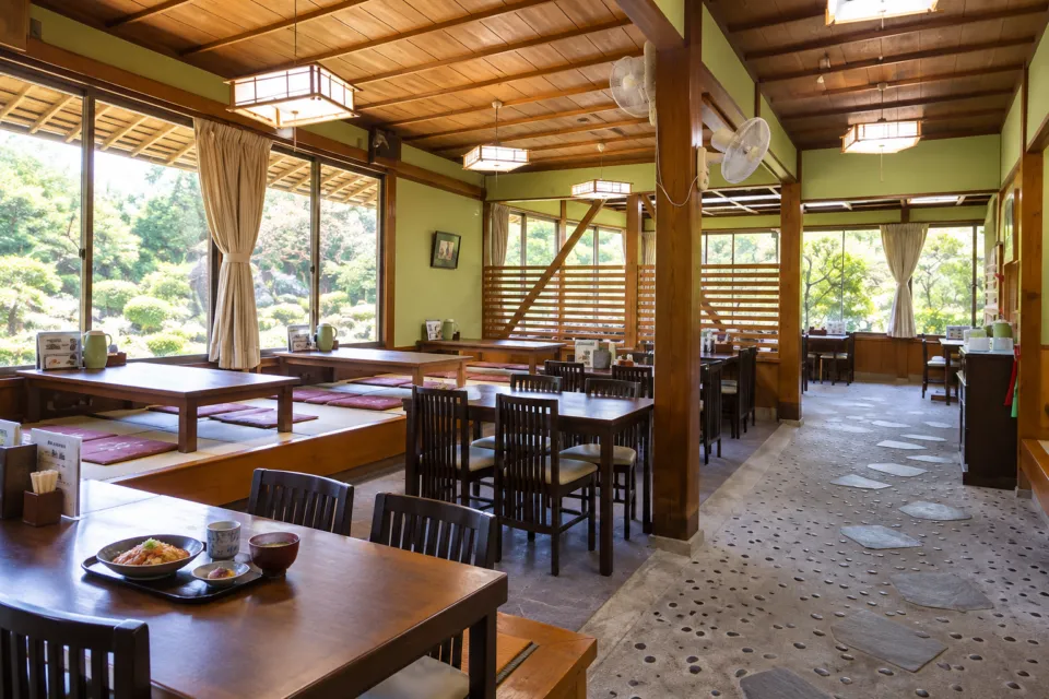 あそ路の店内の食卓イメージ