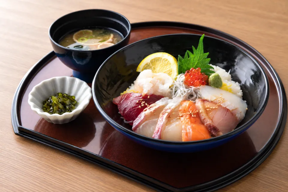淡路ごちそう館 御食国のみけつくに海鮮丼