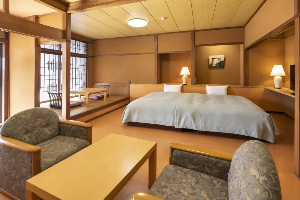 望川館の川の寮四季彩の洋室