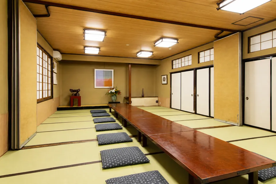 直利庵の2階大広間