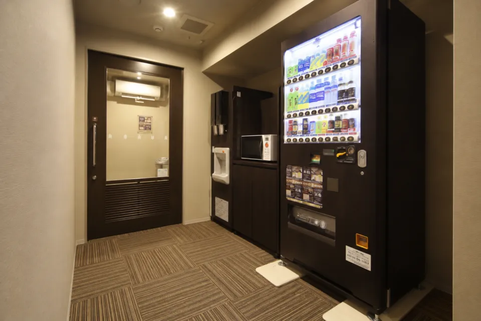 天然温泉 紺碧の湯 ドーミーイン高知の自動販売機コーナー