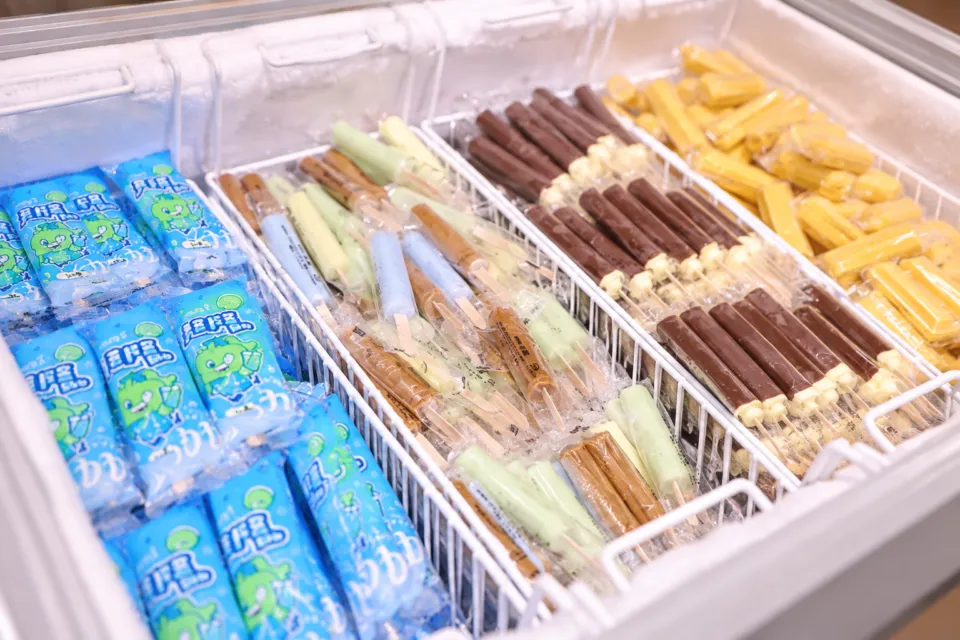 天然温泉 若狭の湯 ドーミーイン敦賀の冷凍ケースに並ぶ湯上がりアイス