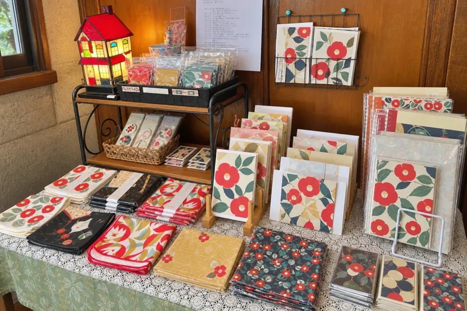 藤田記念庭園 大正浪漫喫茶室の土産品売り場