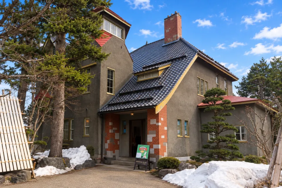 藤田記念庭園 大正浪漫喫茶室の洋館外観