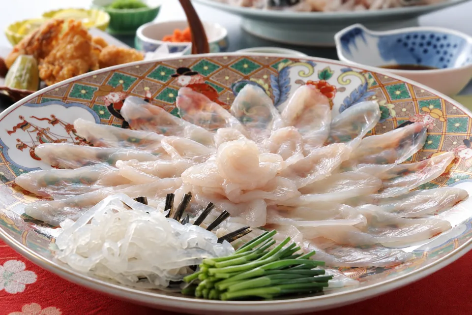 ふく料理しのだのふく刺し