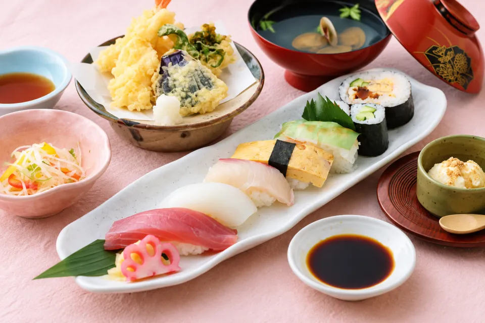 寿司・一品料理 福重の寿司と天ぷらを組み合わせた平日ランチ