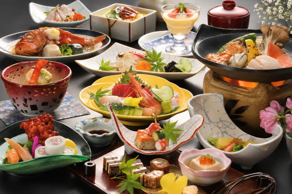 花ごころの湯 新富亭の会席料理