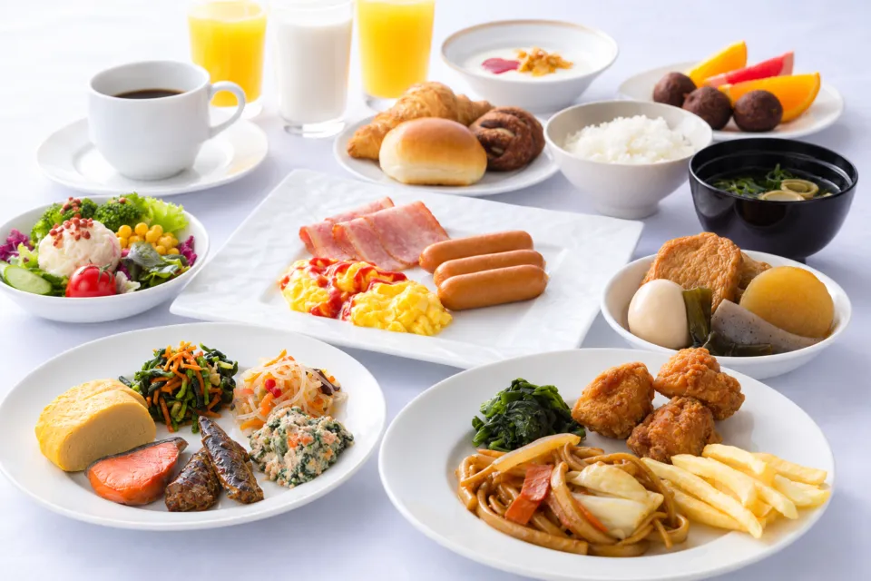姫路キヤッスルグランヴィリオホテルの皿に盛り付けた朝食の料理