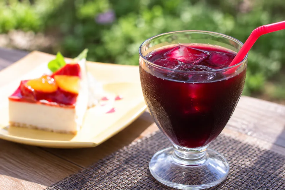 蒜山倶楽部 Nadjaの山葡萄色の飲み物