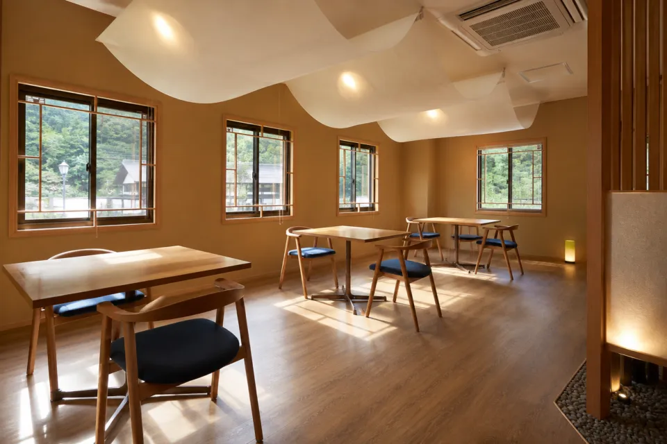 本館古勢起屋の野川亭のテーブル席